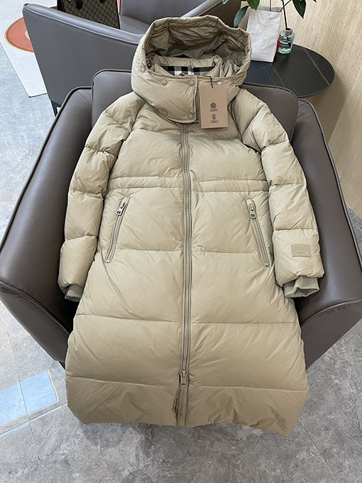 【レディースロングコートの通販】 バーバリー服コピー ダウンストリングロングコート
