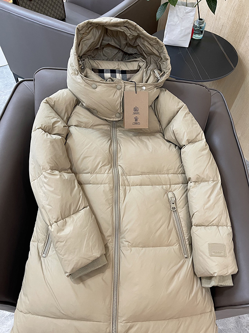 【レディースロングコートの通販】 バーバリー服コピー ダウンストリングロングコート