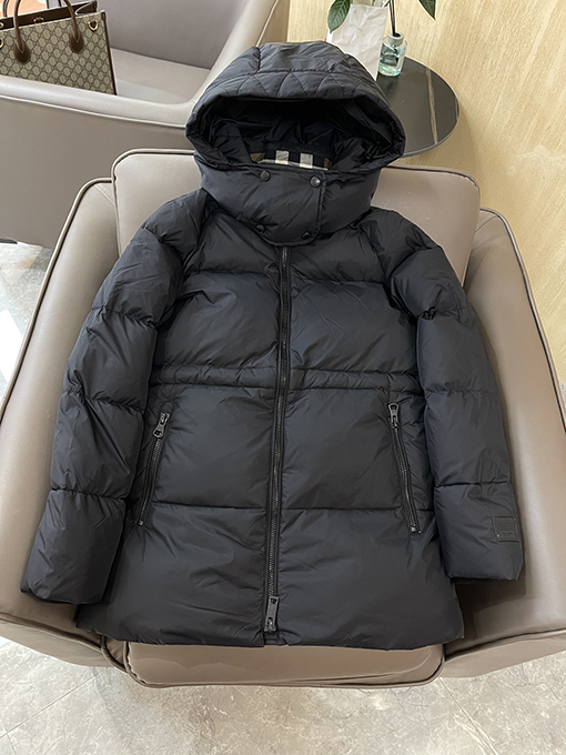 【レディースショートコートの通販】 バーバリー服コピー ダウンストリンショートコート