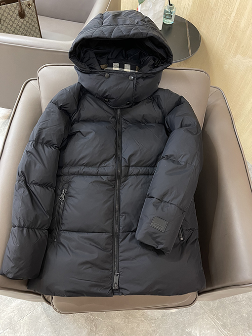 【レディースショートコートの通販】 バーバリー服コピー ダウンストリンショートコート