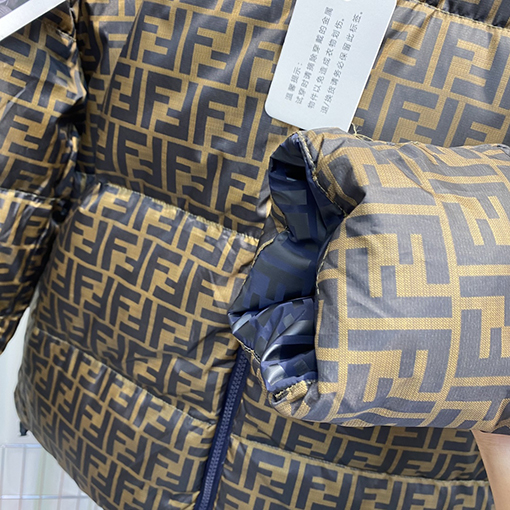 型番:FAN086AK8AF1IHGフェンデ服コピー ダウンジャケットアウター (レディース)