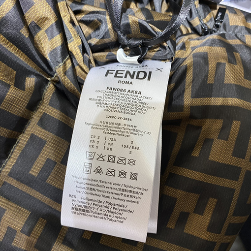 型番:FAN086AK8AF1IHGフェンデ服コピー ダウンジャケットアウター (レディース)