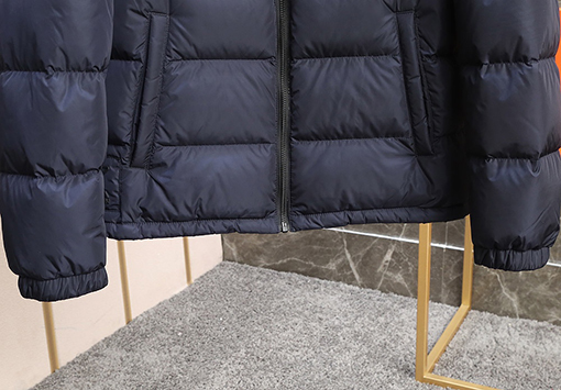 プラダ服スーパーコピー  メンズダウンジャケットアウター pradaマーク