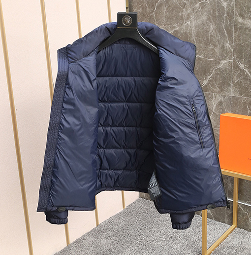 プラダ服スーパーコピー  メンズダウンジャケットアウター pradaマーク