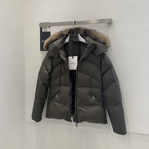 【レディースショートコートの通販】モンクレール服偽物 ダウンストリンショートコート