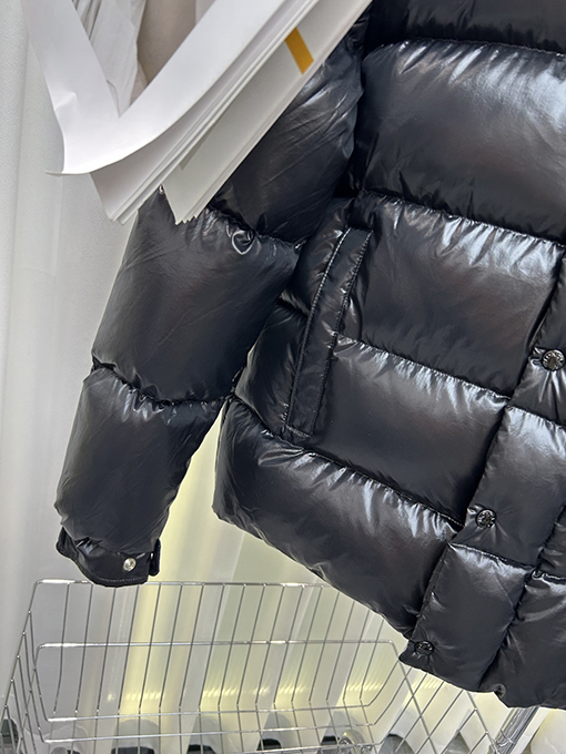 Moncler Maya :M70 モンクレール服偽物ダウンジャケットアウター 4カラー