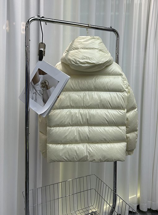 Moncler Maya :M70 モンクレール服偽物ダウンジャケットアウター 4カラー