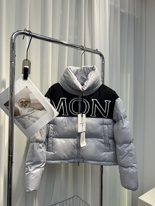 型番:F720 モンクレール服偽物ダウンジャケットアウター MONCLERロゴ ホワイト・グレー・ブラック