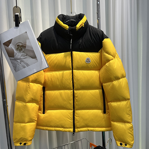 型番:5967 モンクレール服コピー ダウンジャケットアウター