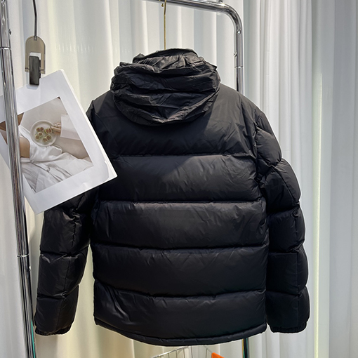 型番:5967 モンクレール服コピー ダウンジャケットアウター