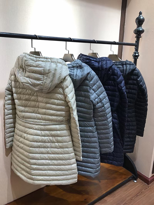 【レディースロングコートの通販】モンクレール服コピー BARBELダウンロングコート