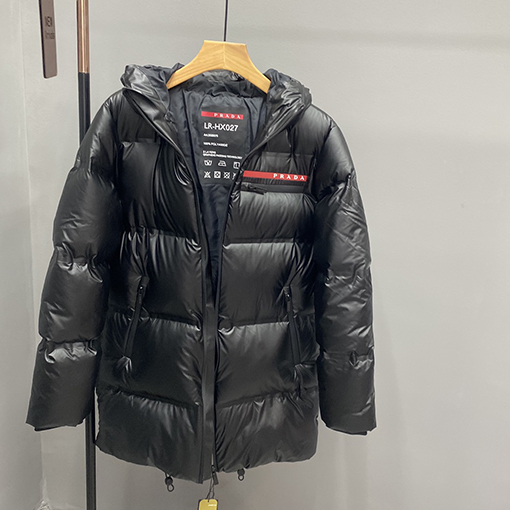 プラダ服コピー  メンズダウンジャケットアウター prada赤いマーク