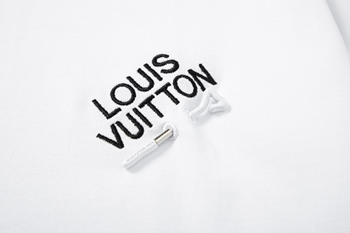23ss春夏 ルイヴィトン服偽物メンズレディース 半袖 Tシャツの通販 Louis Vuittonロゴ刺繍