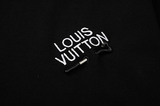 23ss春夏 ルイヴィトン服偽物メンズレディース 半袖 Tシャツの通販 Louis Vuittonロゴ刺繍