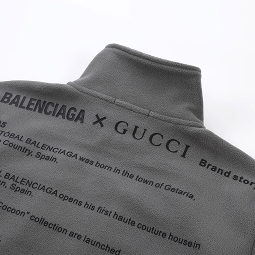 コラボの限定商品 GUCCI  x BALENCIAGA服偽物,胸の前の大きなポケット
