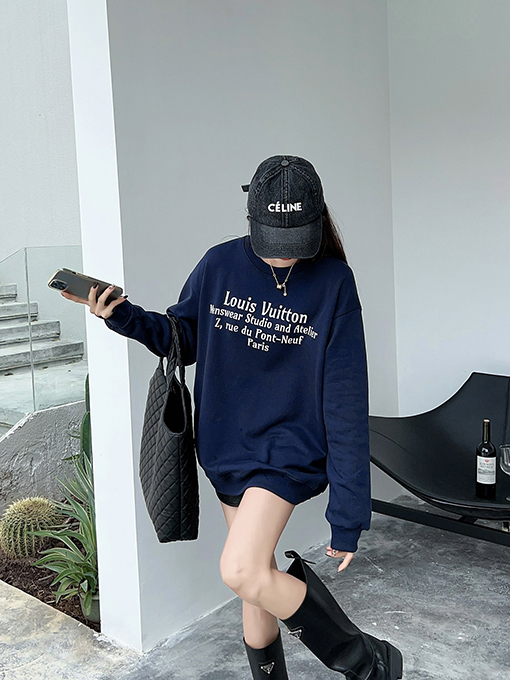 ルイヴィトン偽物 スウェットTシャツ   前後レタリングプリント