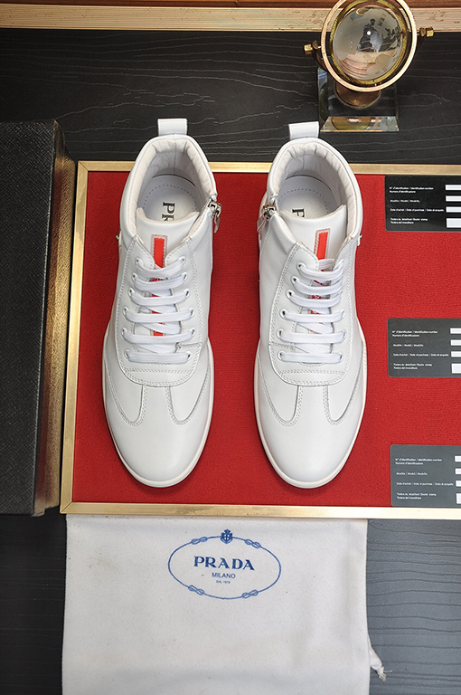 プラダスーパーコピー メンズスニーカー pradaマーク　45サイズオーダーメイド