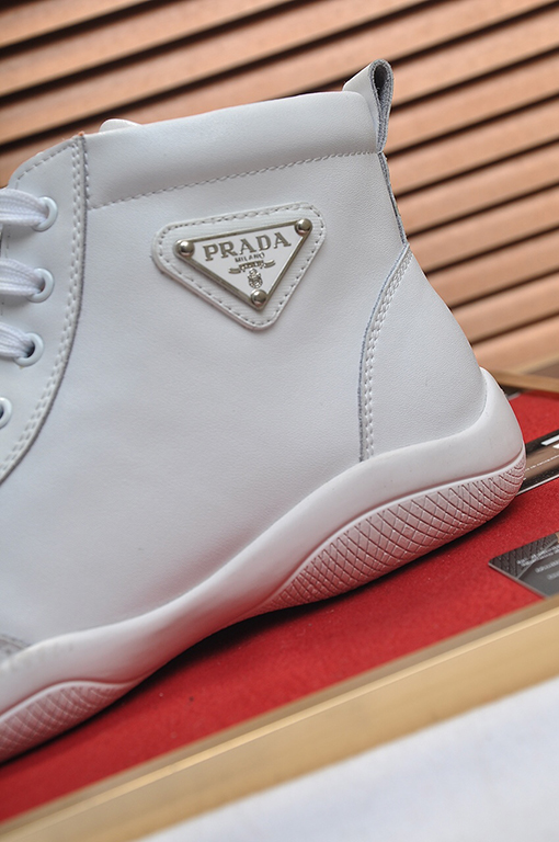 プラダスーパーコピー メンズスニーカー pradaマーク　45サイズオーダーメイド