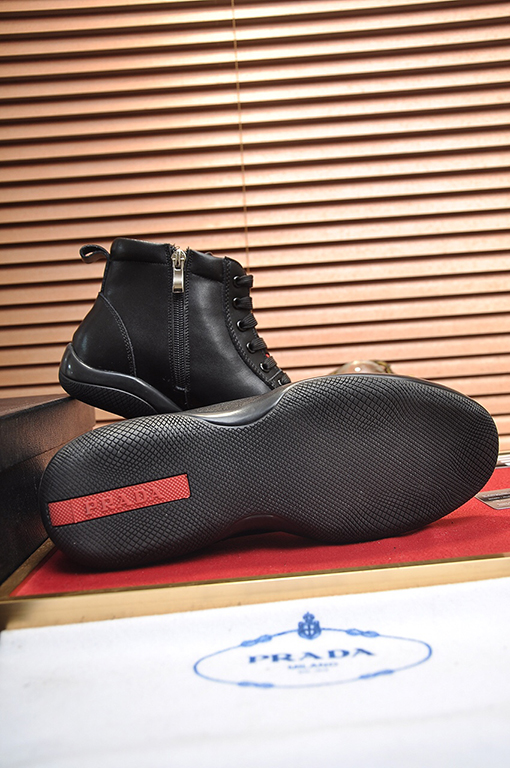 プラダスーパーコピー メンズスニーカー pradaマーク　45サイズオーダーメイド