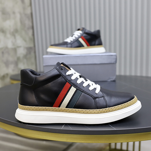 プラダ シューズ スーパーコピー メンズスニーカー pradaテープポイント 45サイズオーダーメイド