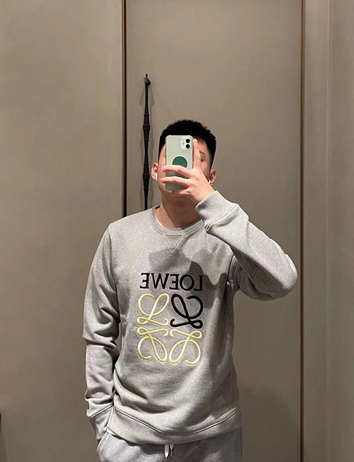 人気再燃!!　 ロエベ22FWクラシックビッグロゴ刺繍ラウンドマンツーマンTシャツ