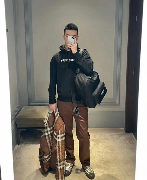 バーバリー服コピー フードパーカーアイテム BURBERRYロゴ