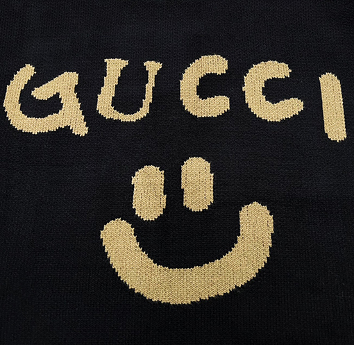 グッチ ニット& セーター  gucciスマイルカセーター