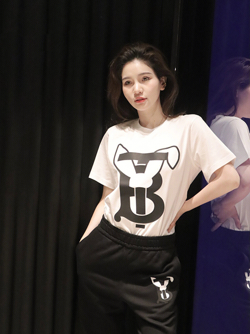 NEW!!バーバリー半袖 Tシャツの通販  