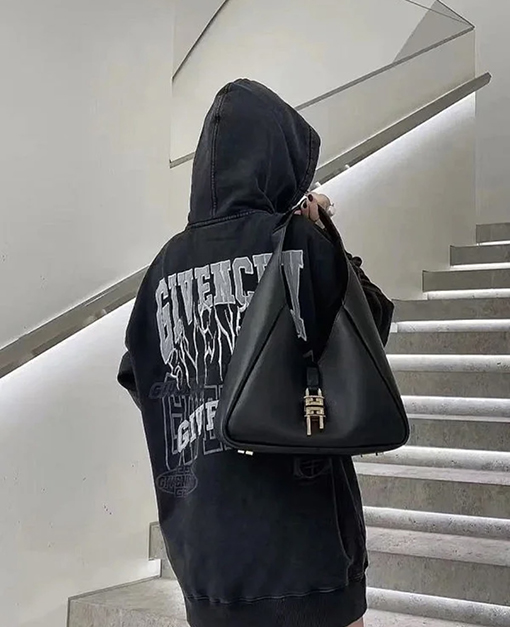 23SS新品ジバンシイスーパーコピーフード パーカー GIVENCHYロゴ