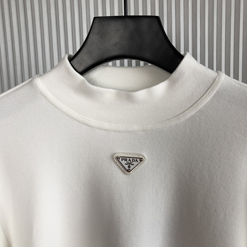 プラダ服コピー ス長袖 Tシャツの通販