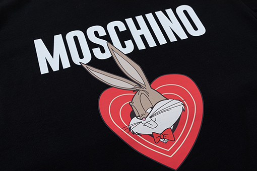 23新品!!モスキーノ 半袖 Tシャツスーパーコピーの通販 ハートウサギのイニシャルロゴ