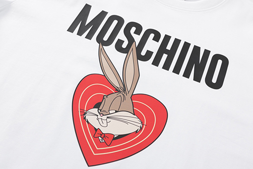 23新品!!モスキーノ 半袖 Tシャツスーパーコピーの通販 ハートウサギのイニシャルロゴ