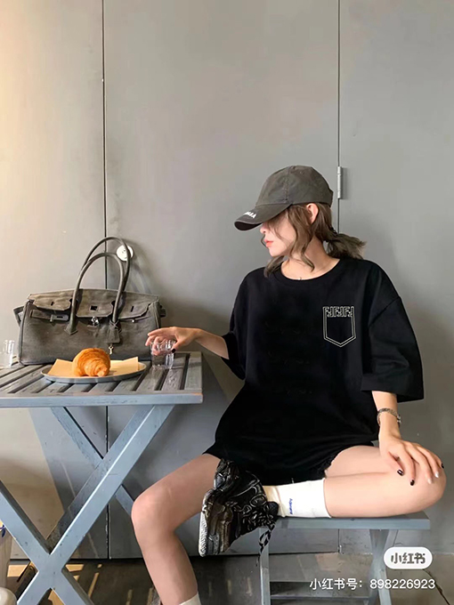 23新品!! フェンディ服コピー 半袖 Tシャツの通販 刺繍 ダブル F フェイク ポケット