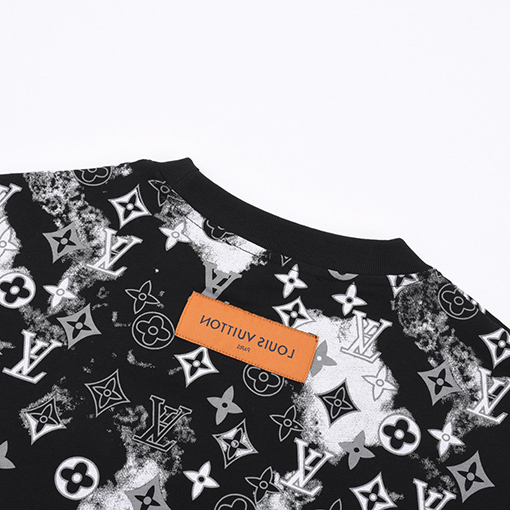 春新商品入荷!! ルイヴィトン半袖Tシャツ水墨性花イニシャルプリント