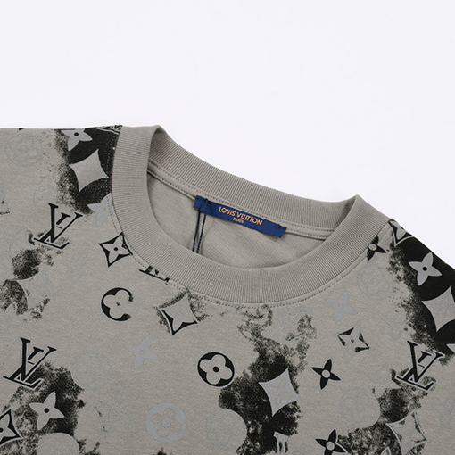春新商品入荷!! ルイヴィトン半袖Tシャツ水墨性花イニシャルプリント
