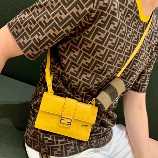 春新商品入荷!! フェンディ 服コピー ダブルFFプリント半袖 Tシャツの通販