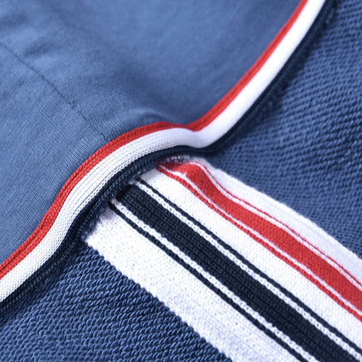 トムブラウン服スーパーコピフード パーカー後ろテープポイント