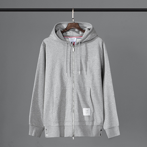 トムブラウン服スーパーコピ ジップアップ ジャケット後ろテープポイント