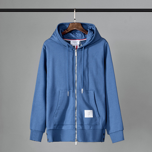 トムブラウン服スーパーコピ ジップアップ ジャケット後ろテープポイント