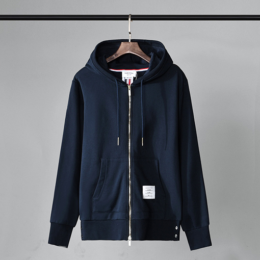 トムブラウン服スーパーコピ ジップアップ ジャケット後ろテープポイント