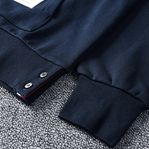 トムブラウン服スーパーコピ ジップアップ ジャケット後ろテープポイント