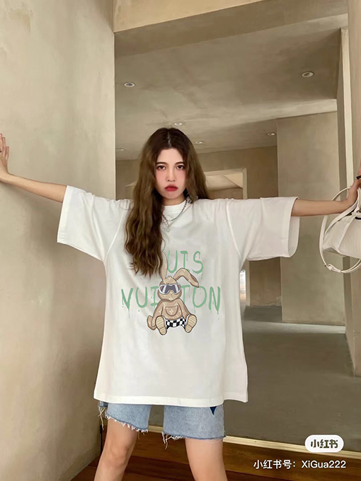 23新品!!ルイヴィトンコピープリント半袖Tシャツメンズファッション通販 2色