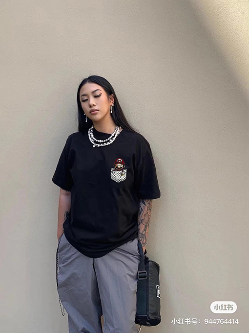 23新品!!ルイヴィトンコピープリント半袖Tシャツメンズファッション通販 2色