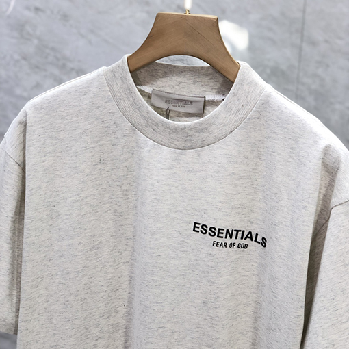 フィアオブゴッド半袖TシャツコピーFOG ESSENTIALS シーズン8 前後の植毛レタリングロゴ