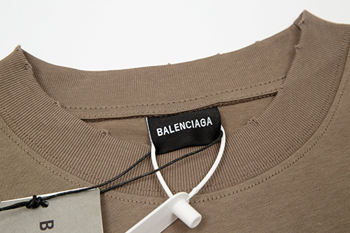 23新品!!  バレンシアガ半袖Tシャツコピー BALENCIAGAロゴTシャツ ★破れたプリント