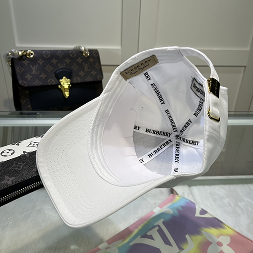 バーバリーCAP  帽子 スーパーコピー  BURBERRY ロゴ