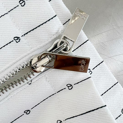 23新品!!　ディオール刺繍のハートファスナーデニム  シャツ