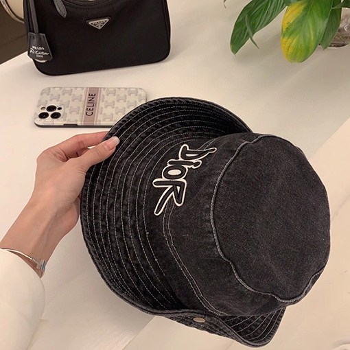 23新品!!  ディオール帽子 コピー  DIORロゴポイント