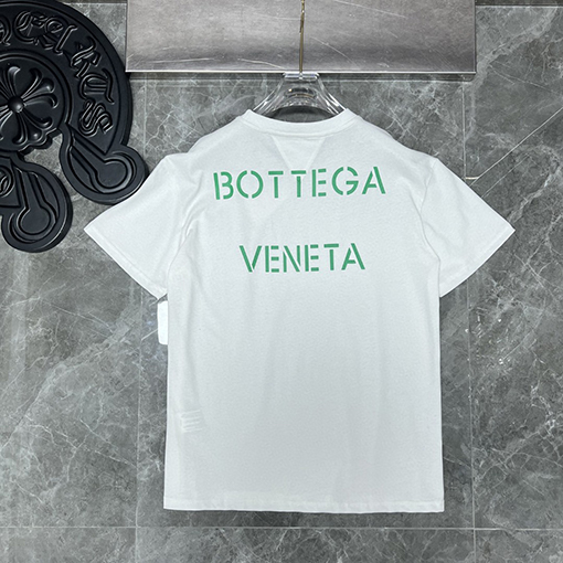 23新品!!ボッテガヴェネタ半袖 Tシャツコピー 背中のビッグロゴレタリング半袖Tシャツ