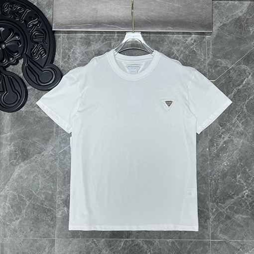 23新品!!ボッテガヴェネタ半袖 Tシャツコピー 背中のビッグロゴレタリング半袖Tシャツ